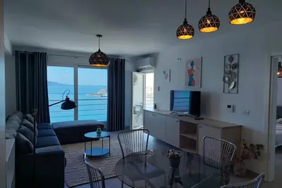 Image de Appartement raffinי avec vue sur la mer