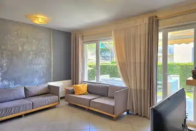 Appartement proche plage Tirana