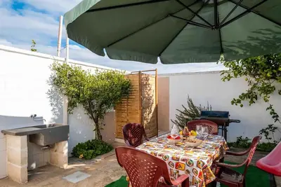 Image de Magnifique maison de vacances privée pour 5 personnes avec climatisation, Tv et parking