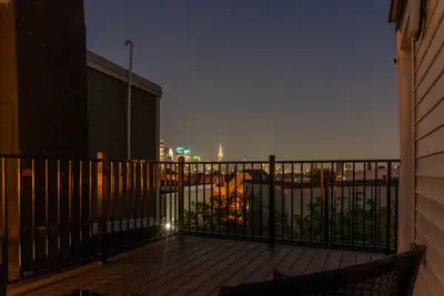 Image de High-end Hideaway: rooftop with Nyc views, 1 Free Parking, Sleep 9, 20% Off