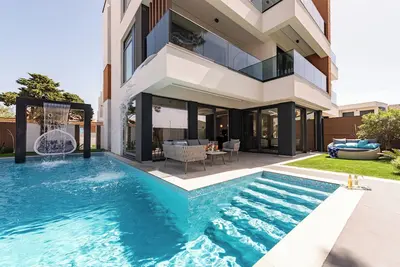 Image de 4-bedroom villa in Novalja. A perfect mix of luxury, privacy, and top location.