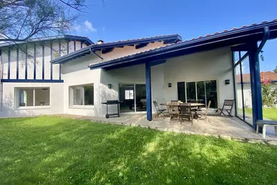 Image de Bidart : Grande maison 4 chambres proche plages, 8 pers, au calme