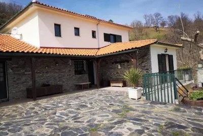 Image de Local Accommodation Madre de Cima