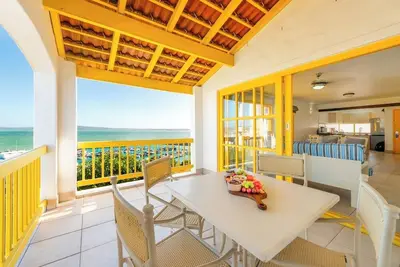 Image de Luxury Coastal Escape | Balcony | Pool | Sea View