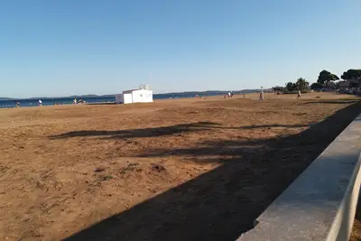 Image de Maison entière a 300 mètres de la plage, 3 chambres. Parking gratuit a 20 mètres