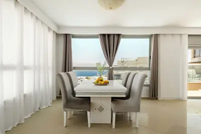 Image de Sea View Penthouse Near the Beach by Sea N' Rent