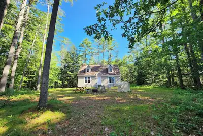 Image de Waterfront Home w/ Large Yard, Fire Pit, Grill