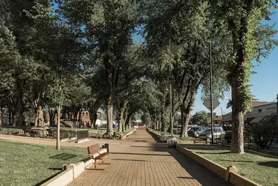 Image de 4 Classic Units Near the Historic Courthouse – Free Onsite Parking