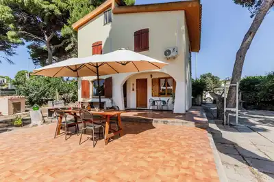 Villa Etnic Eloise - Deux Chambres Villa, Couchages 4