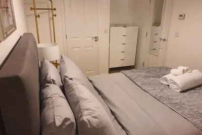 Image de Charming & Spacious 3-Bed Family Home in Heart of Romsey