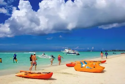 Image de Walk to the beach apartment in Negril 2b/2b