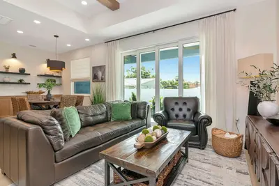 Image de Bright New Home • Family Oasis Near the Shore
