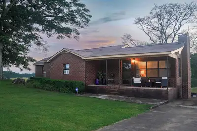 Image de Charming 2-bedroom house with WiFi, Ac in peaceful Lincoln