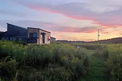 Image de Tiny House in a peaceful meadow near Cooperstown