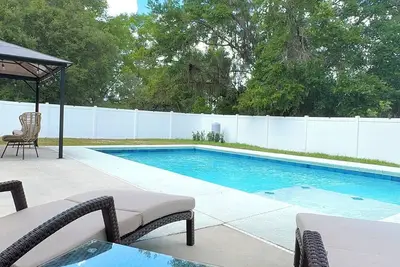 Image de Pool ~ Near To Springs ~ Wec ~ Trails ~ Shoppings ~Ocala Downtown\n9beds 4bedroom