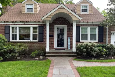 Image de Ryder Cup Enthusiasts: 11 miles from Bethpage Black. Spacious 4 bedroom home.