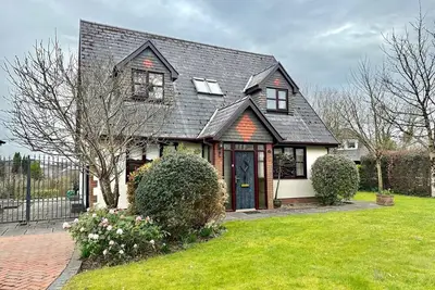 Image de Pass the Keys | Kiln Cottage |Langland home