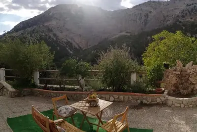 Image de Maison de campagne \"El Mirador De La Malena\" avec vue sur montagne, terrasse privée et jardin privé