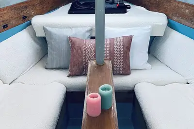 Image de Romantic, Fun Yacht Getaway in the English Riviera, Torquay, England