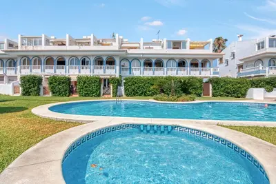 Image de Appartement \"Love Chill\" avec piscine partagée, Wi-Fi et climatisation