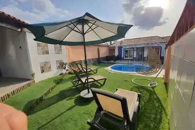 Image de Villa 'Cantinho De Paz' avec Piscine Privée, Wi-Fi et Climatisation