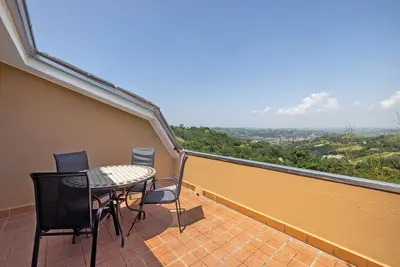 Image de Appartement 'La Terrazza' avec vue sur les montagnes, Wi-Fi et climatisation