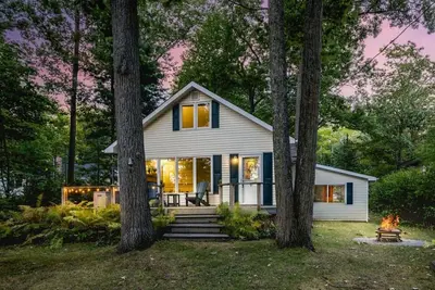 Image de Woodland Beach 4 Season Cottage