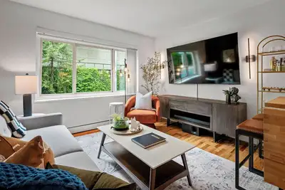 Image de Elektra! ! Steps to Convention Ctr, King Bed, 75\" Tv