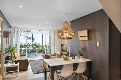 Image de Stylish Umdloti beach flat, pool & sea views