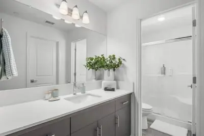 Image de Modern Comfort: Clovis Corner Edition