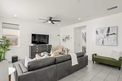 Image de Modern Comfort: Madera Edition