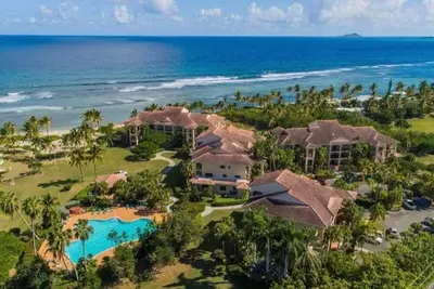 Image de A dip in the warm Caribbean waters or a swim in the Olympic-size pool