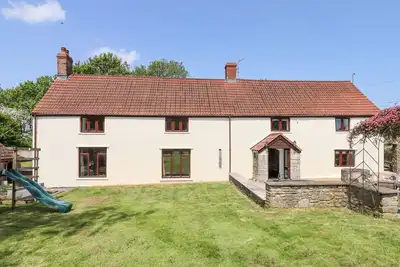 Image de Nempnett Farmhouse, pet friendly, with hot tub in Blagdon