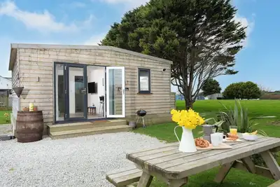 Image de Bushwood Lodge, pet friendly, with a garden in Helston