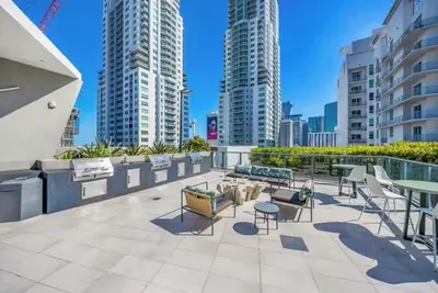 Image de Vaca Rentalz Downtown Miami 1br + Pool, Gym