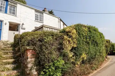 Waterside Cottage, pet friendly, character holiday cottage in Truro