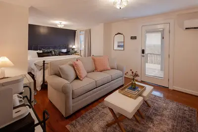 Image de Historic Riverview Inn | Suite Nine