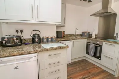 Image de Garden View, pet friendly, country holiday cottage in Llanybydder