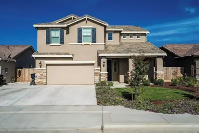 Image de 4-bedroom house in charming Hanford with Ac, WiFi, fitness room