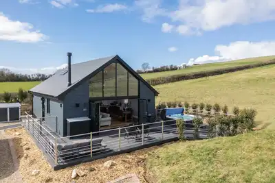 Image de Hare'S Hill, pet friendly, with hot tub in Thornton-Le-Dale