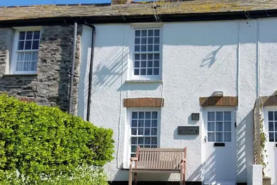Creighton Cottage, romantic, country holiday cottage in Port Isaac