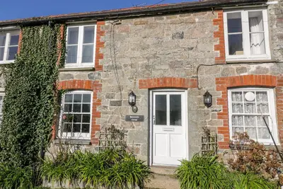 Honeysuckle Cottage, character holiday cottage in Charlestown