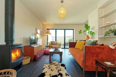 Image de Kent Downs Cottage, pet friendly, with a garden in Chartham
