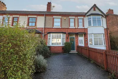Image de 45 Brook Lane, family friendly, with a garden in Chester