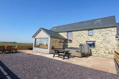 Image de 3 Trem Y Mor, family friendly, with hot tub in Llanfachraeth