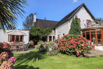 Image de Mickle Trafford Manor, pet friendly, with hot tub in Chester