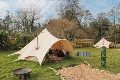 Image de Bell Tent 2, pet friendly, character holiday cottage in Timsbury