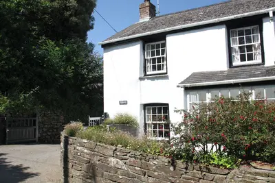 Pennine, family friendly, character holiday cottage in Veryan
