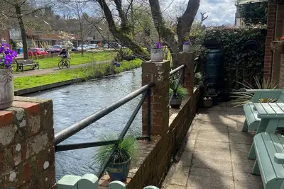 Image de Rivergem - Riverside Coach House, pet friendly in Winchester