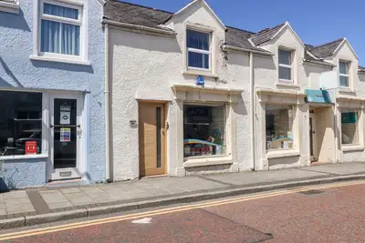 Image de Medical Hall, romantic, country holiday cottage in Cemaes Bay